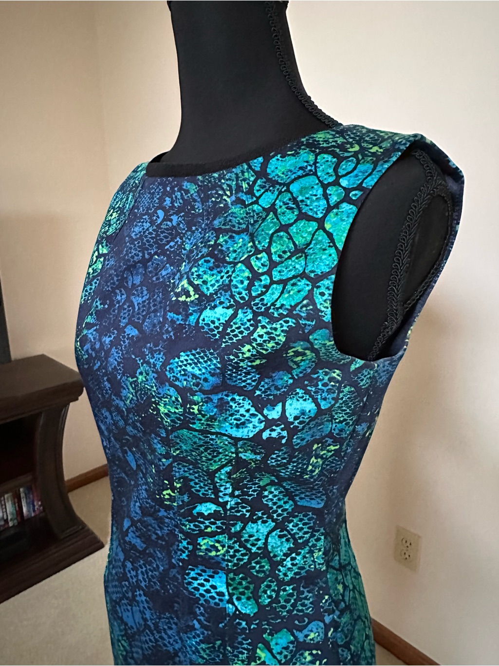 Tahari Teal And Navy Printed Sheath Dress